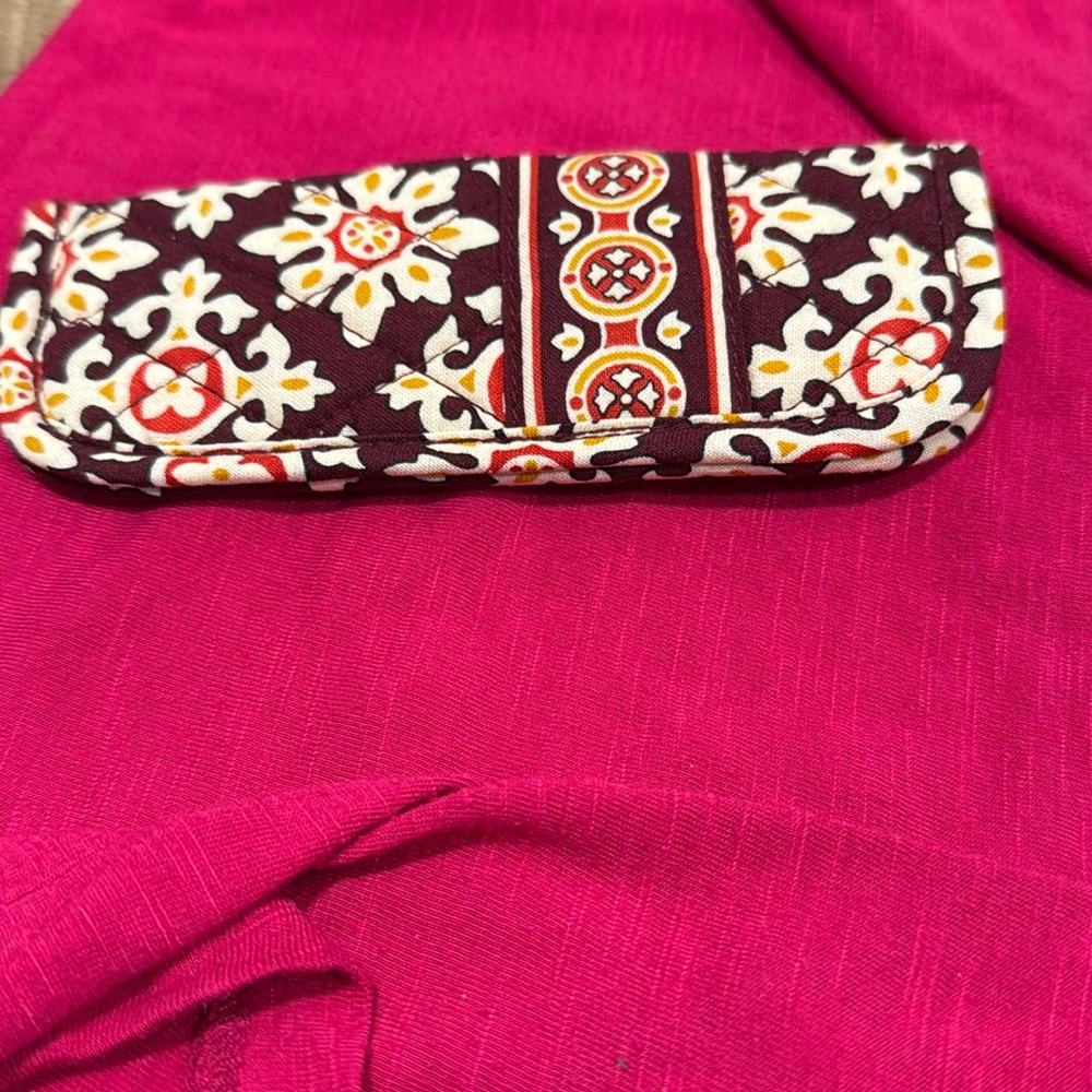 Vera Bradley 
Glass case